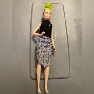 Barbie fashionista Petite